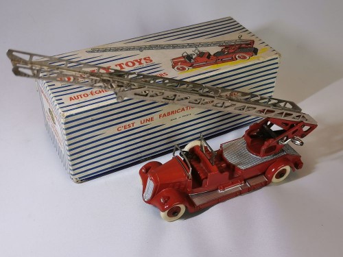 DINKY TOYS 32D / 899 - Delahaye pompiers grande échelle, avec boîte d'origine