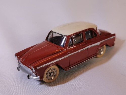 DINKY TOYS 544 - Simca Aronde P60