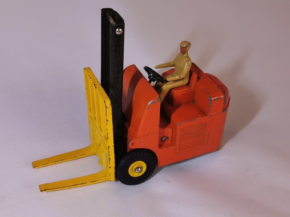 Chariot élévateur miniature jouet