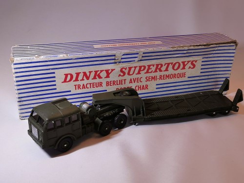 DINKY TOYS 890 - Berliet T6 avec remorque porte-char, avec boîte d'origine