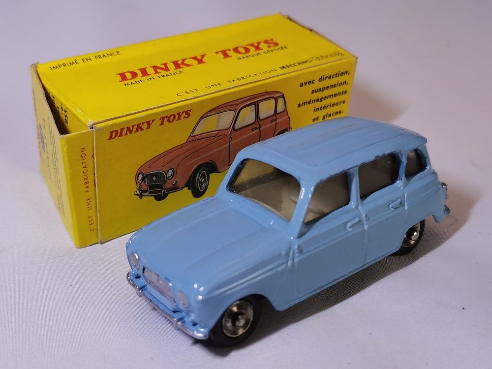 dinky toys atlas Renault 4L Bleu Référence 518 