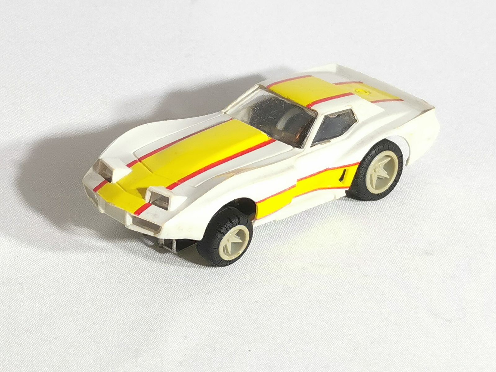 Matchbox PT 114 Chevrolet Corvette Stingray C3 slot car Powertrack